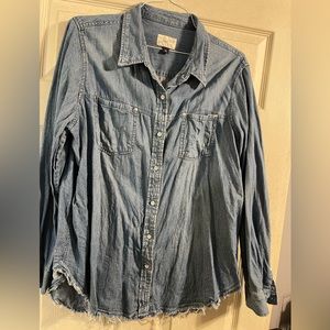 Womens XXL distressed l/s jean button up shirt